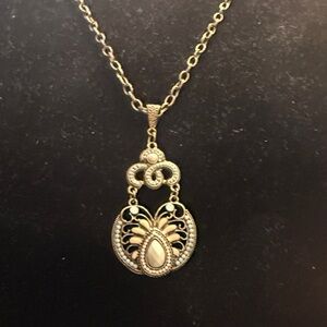 Lovely Pendant on 27 /1/2” Chain.